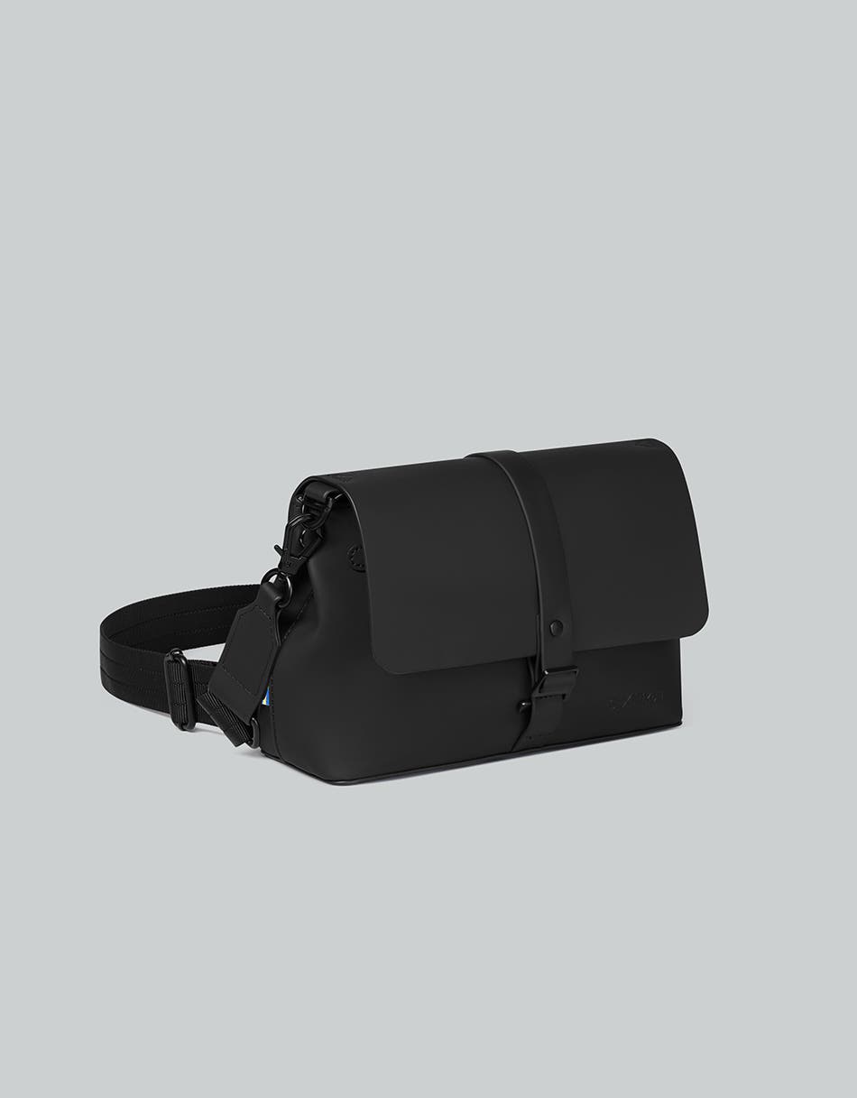 Gaston Luga GL X Nikon Crossbody - Black, Alternate, color, Black