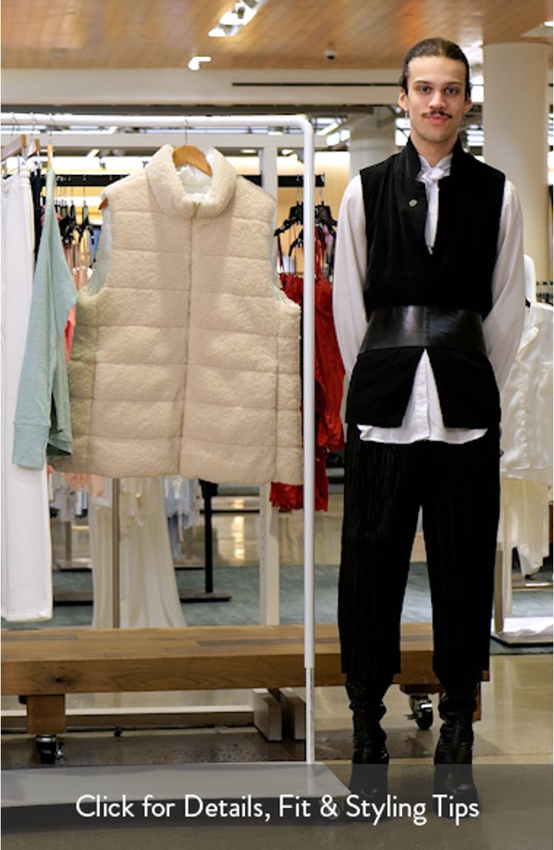 Calis Reversible Puffer Vest, sales video thumbnail