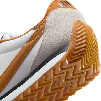 Pacific Low Top Sneaker