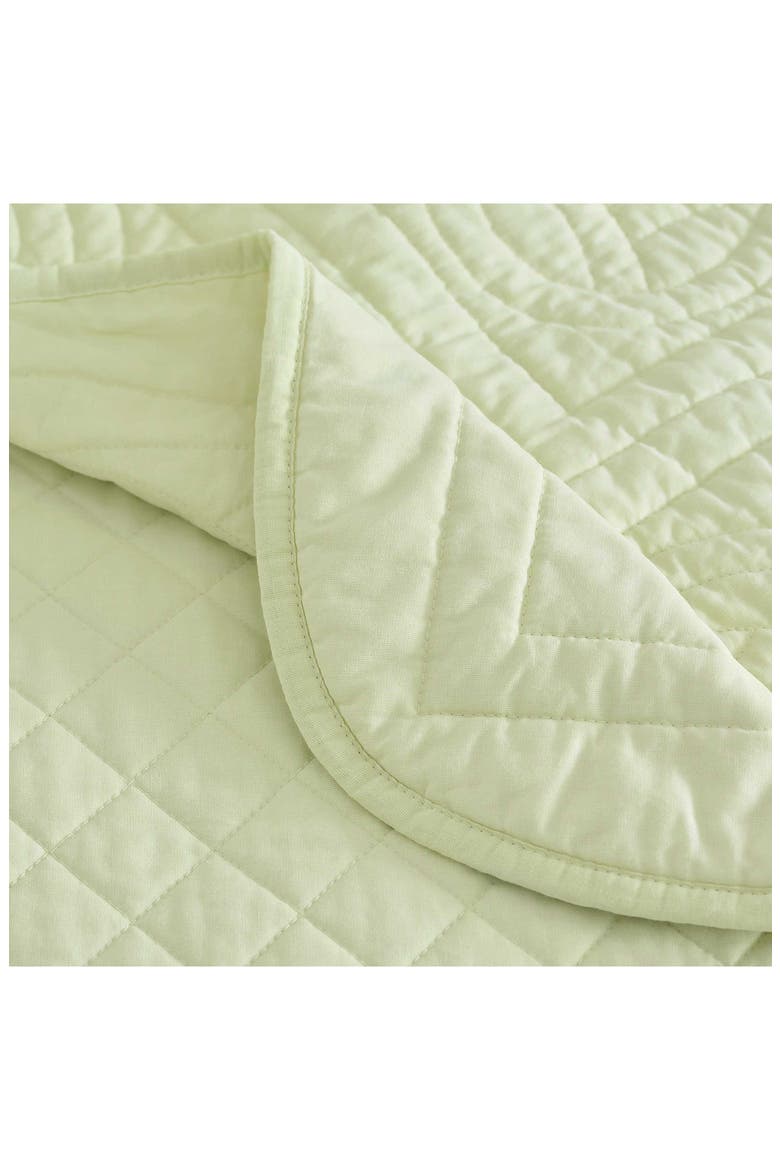 Vintage Scallop Cotton Percale Quilt, Alternate, color, LIGHT LAUREL GREEN