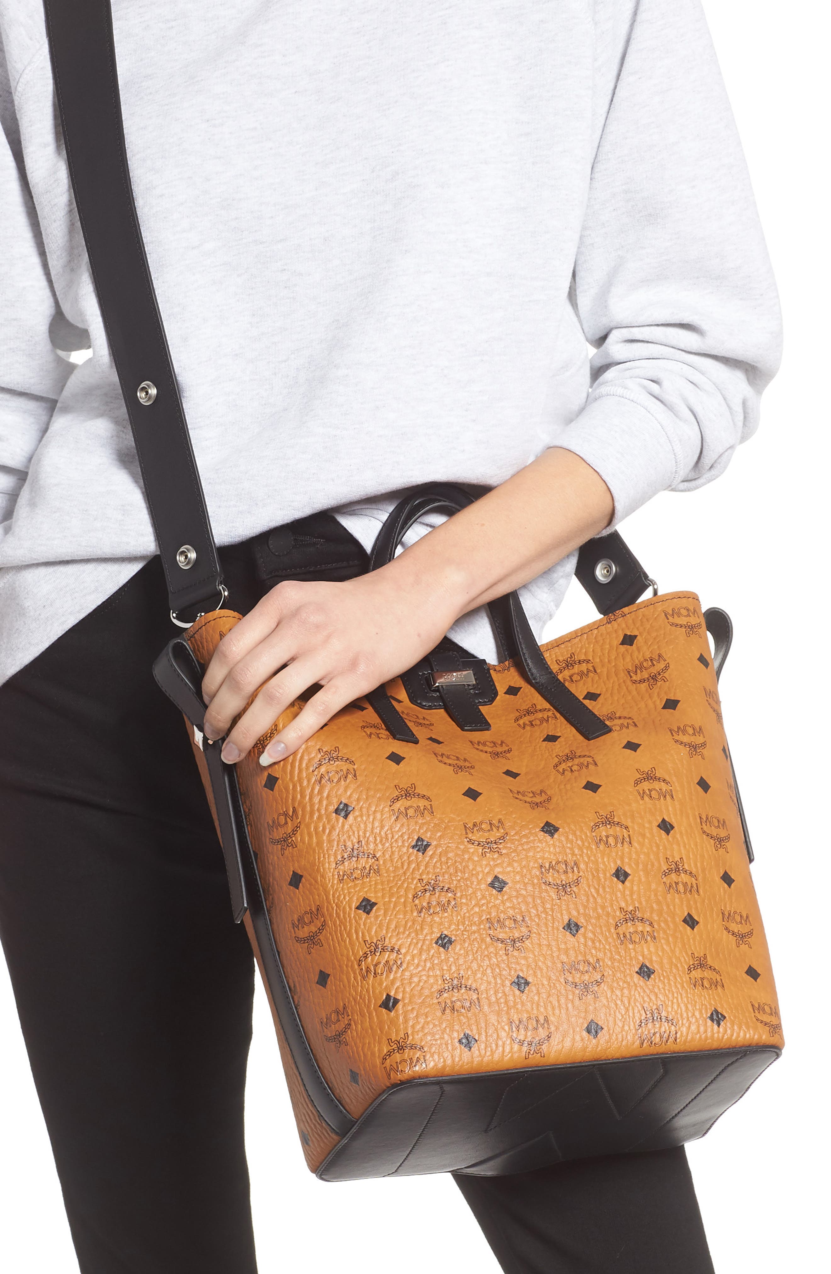Small Gunta Visetos Coated Canvas Shopper, Alternate, color, COGNAC