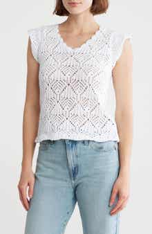 CHELSEA AND THEODORE Open Stitch Scalloped Cap Sleeve Top