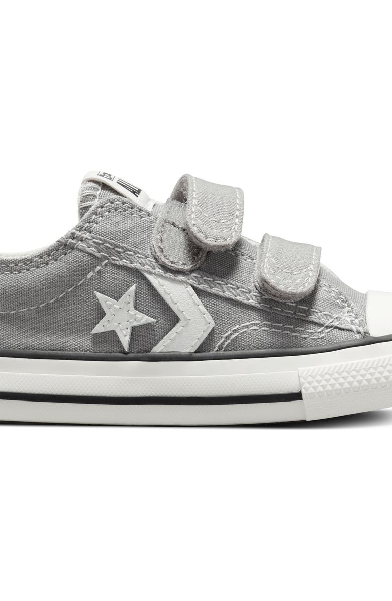 Converse Kids' Star Player 76 2V Low Top Sneaker, Alternate, color,