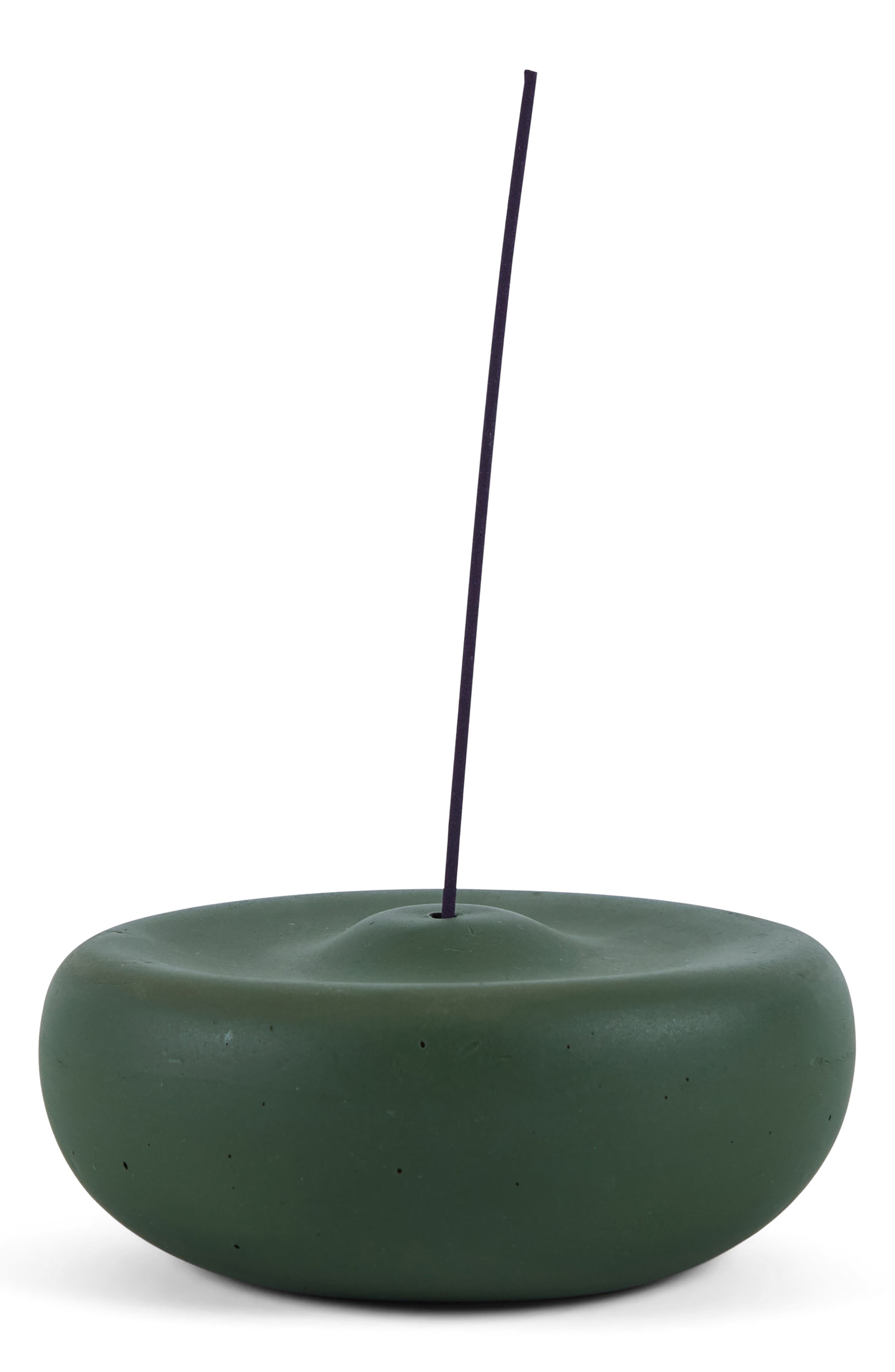COMMUNE Ceramic Incense Holder in Green 