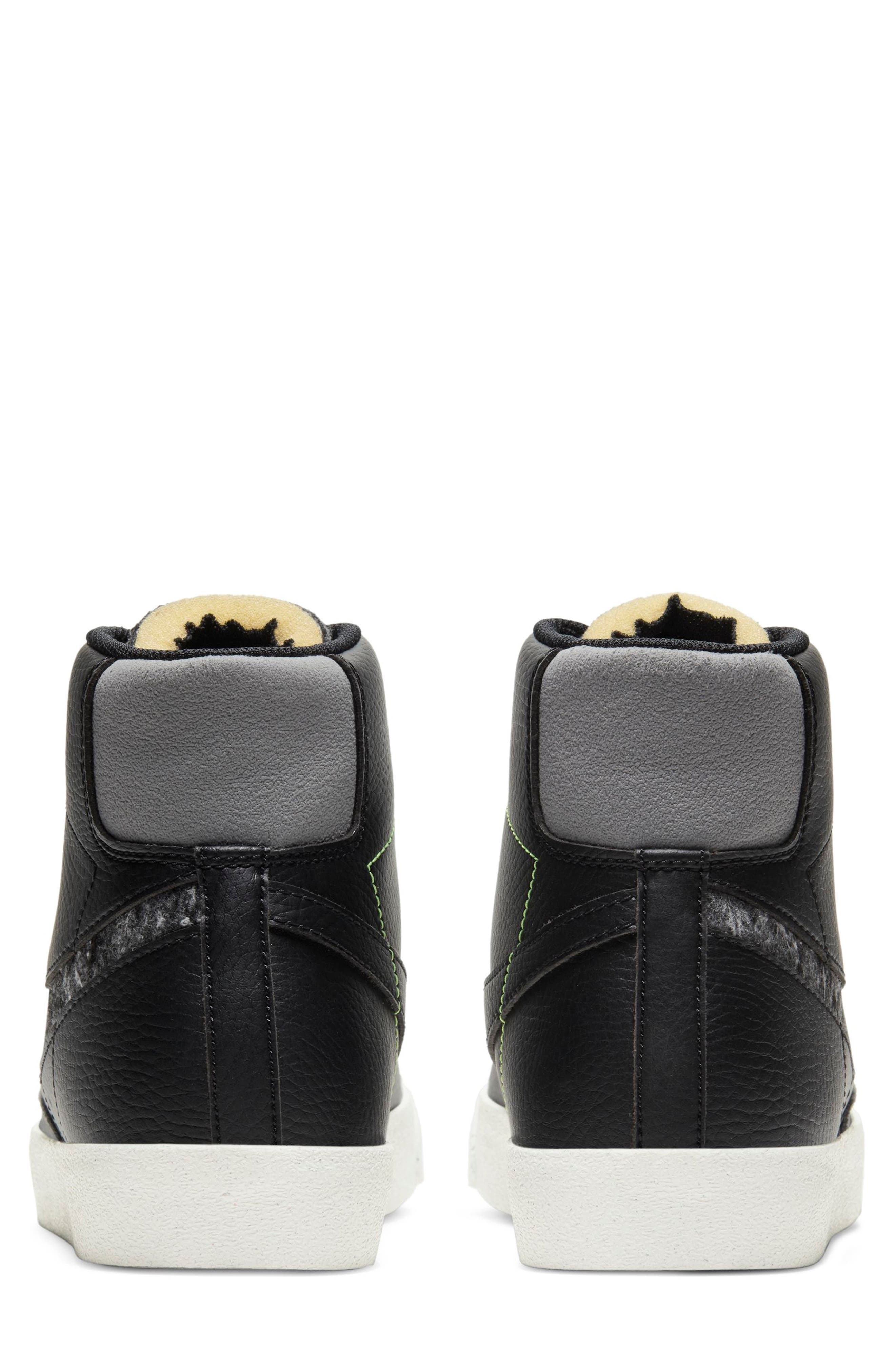 Nike Blazer Mid '77 Vintage Sneaker, Alternate, color, 