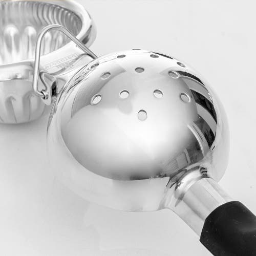 A Bar Above Stainless Steel Citrus Juicer In Stainless Steel