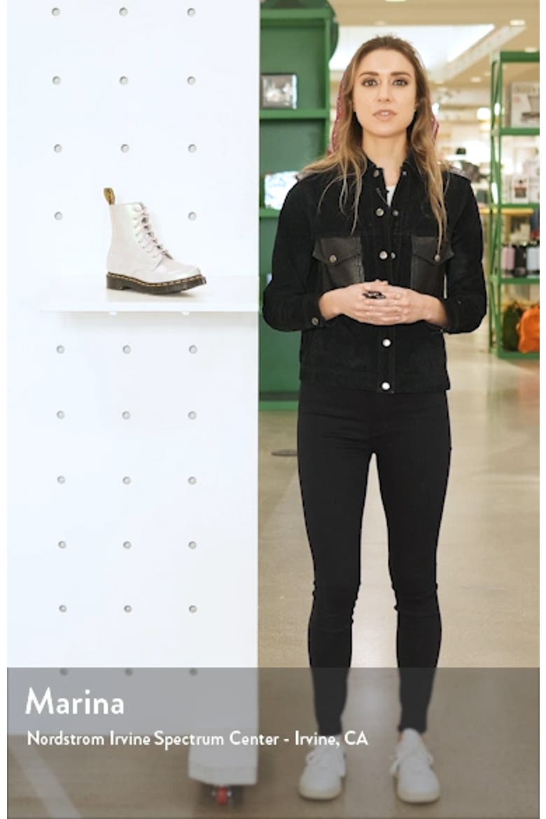 1460 Croc Embossed Boot video