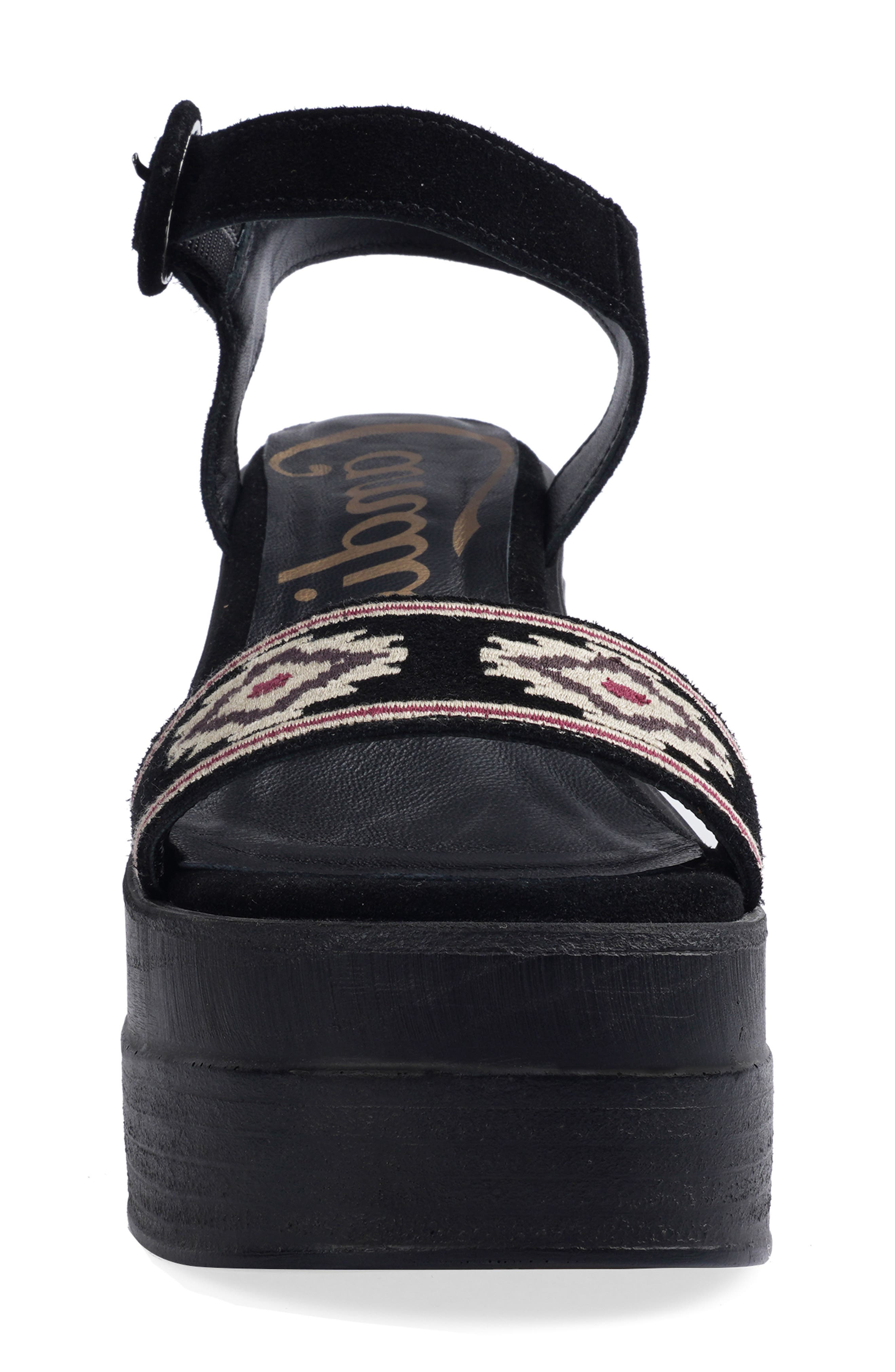 Candie's Torina Platform Sandal, Alternate, color, Black