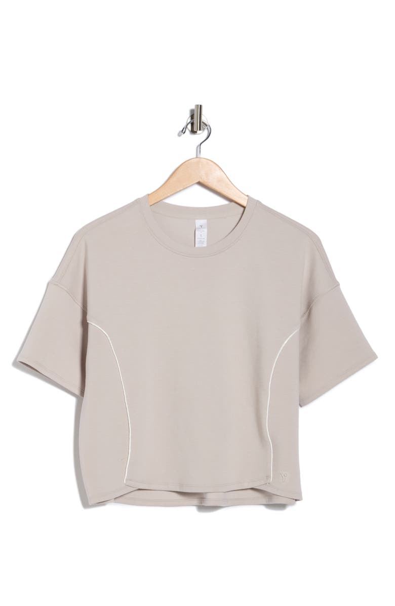 YOGALICIOUS Scuba City Tulip Hem Crop T-Shirt, Alternate, color, Shadow Rock/ White Piping