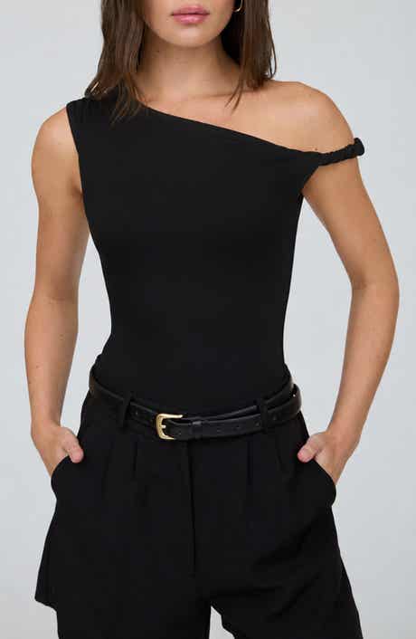 Blu Pepper Asymmetric Off-the-Shoulder Strap