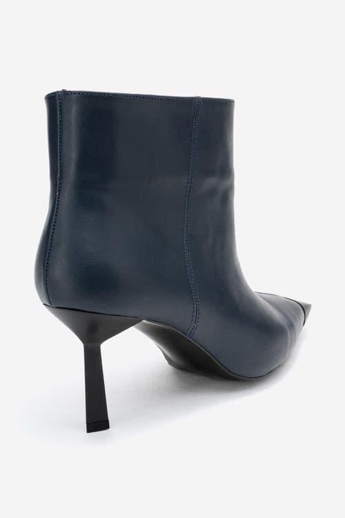 Prologue Shoes Rassel Pointed Toe Boot In Blue