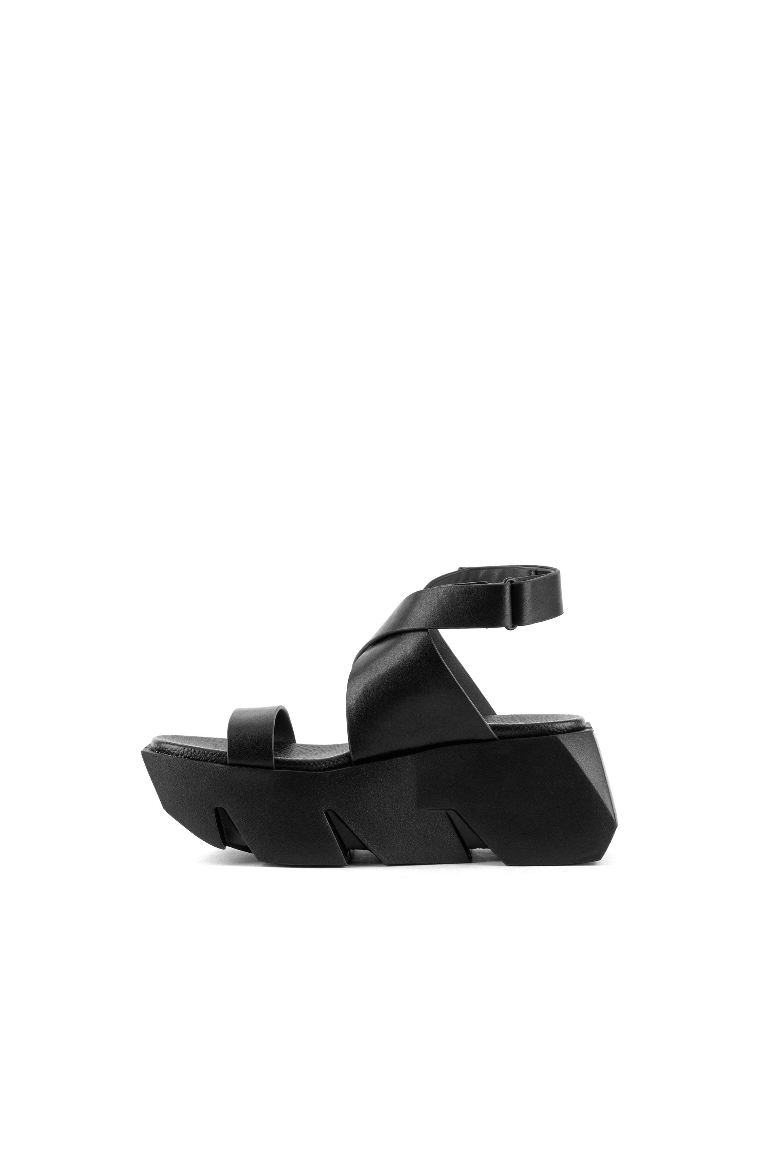 United Nude Bull Way Sandals, Alternate, color, Black