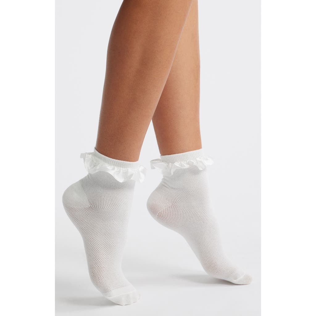 Casa Clara Amora Ruffle Ankle Socks In White