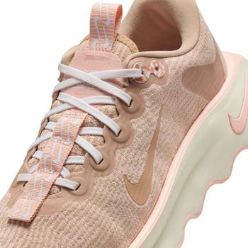 Motiva Walking Shoe