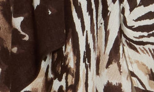 VINCE CAMUTO VINCE CAMUTO MIXED ANIMAL PRINT TOPPER