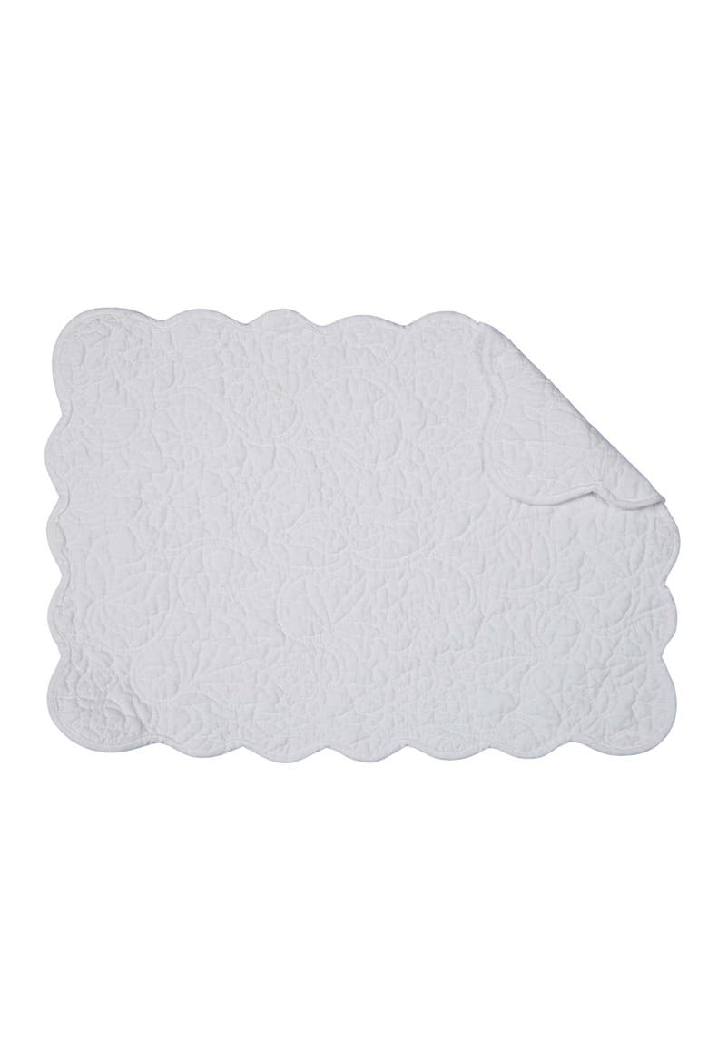 Christiana White Reversible Machine Washable Scallop Quilt Placemats Set of 6, Alternate, color, White
