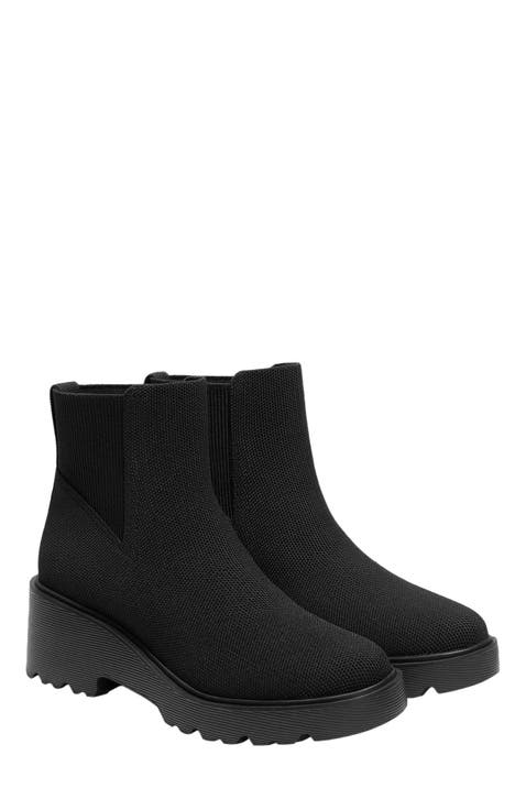 Everly Round-Toe Chunky Platform Travel Boots