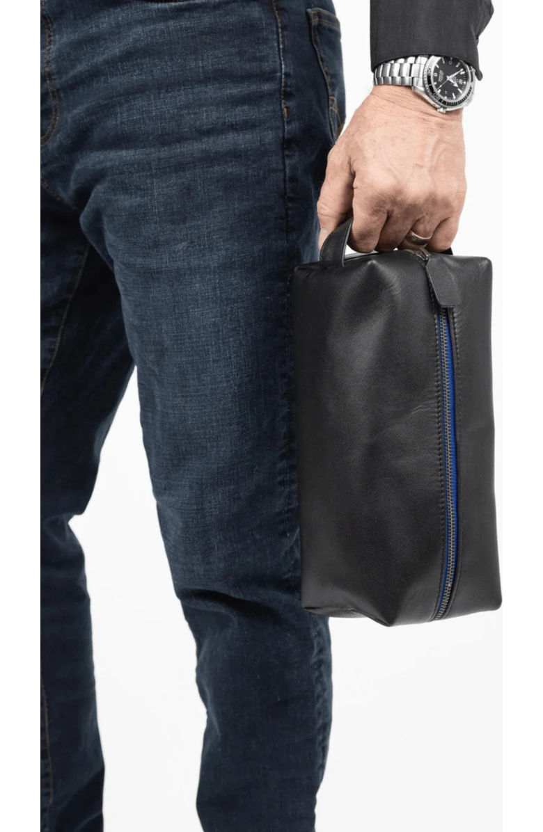 Deux Mains Iron Tight Toiletry Bag, Alternate, color, Black