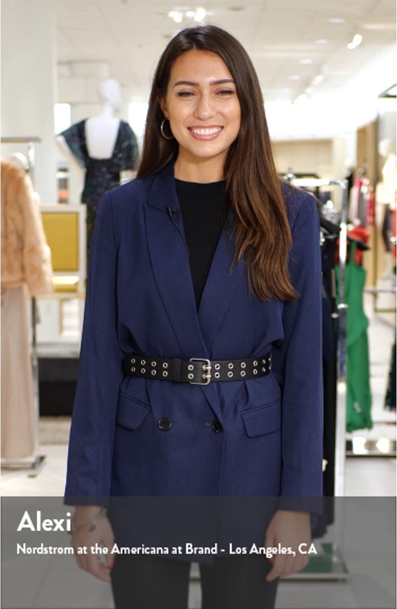 Trefoil Geo Print T-Shirt Dress, sales video thumbnail