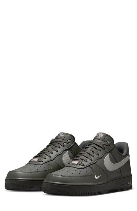Air Force 1 '07 Basketball Sneaker
