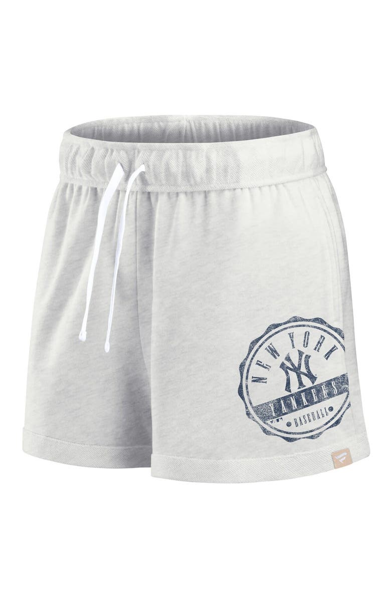 FANATICS Women's Fanatics Branded Oatmeal New York Yankees Oversized Badge Lounge Shorts, Alternate, color, Oatmeal