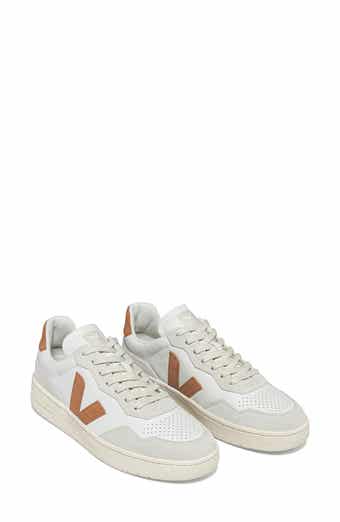 Veja V-90 Leather Sneaker