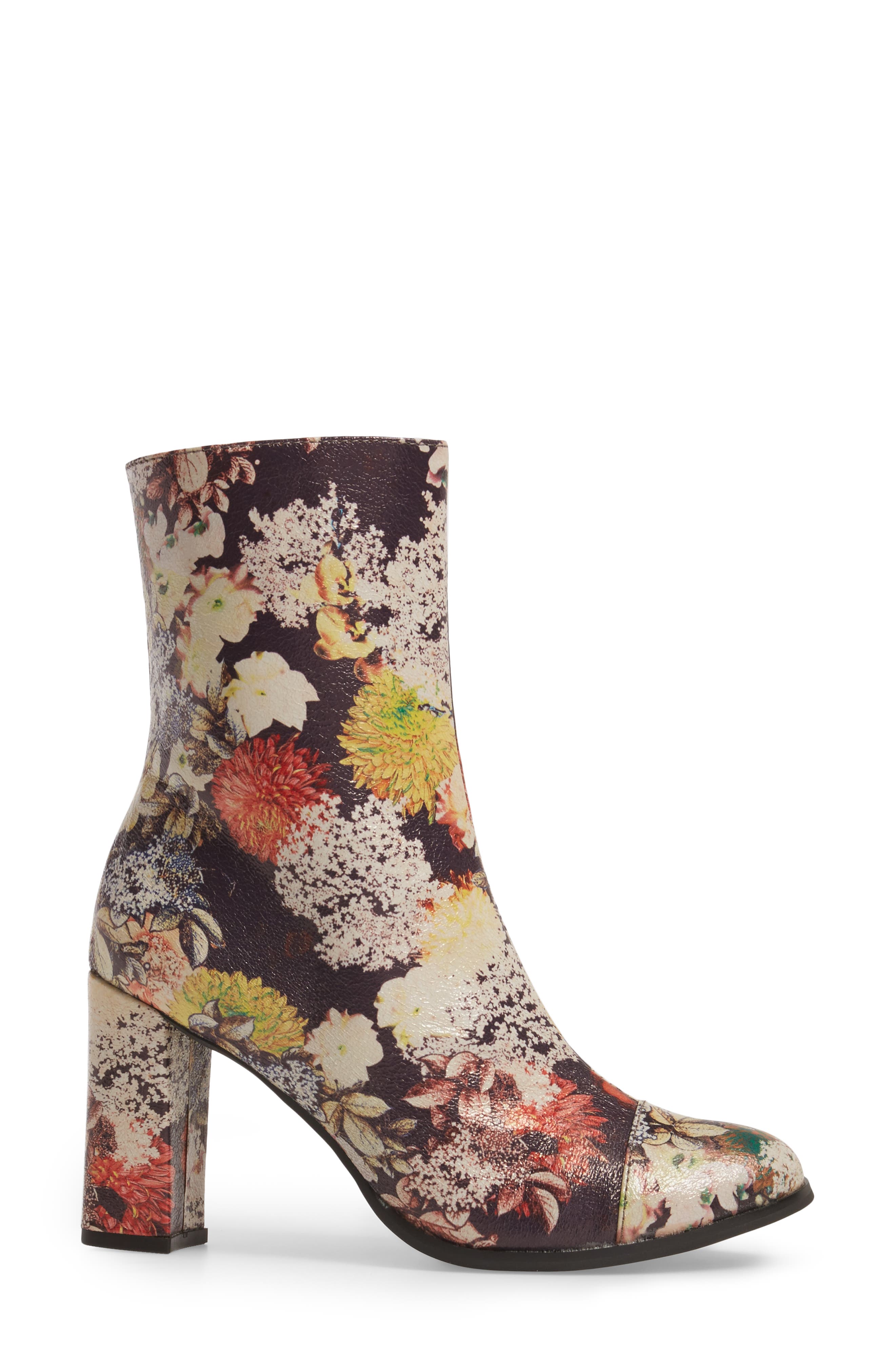 Coconuts by Matisse Cocunuts by Matisse La Brea Boot, Alternate, color, 