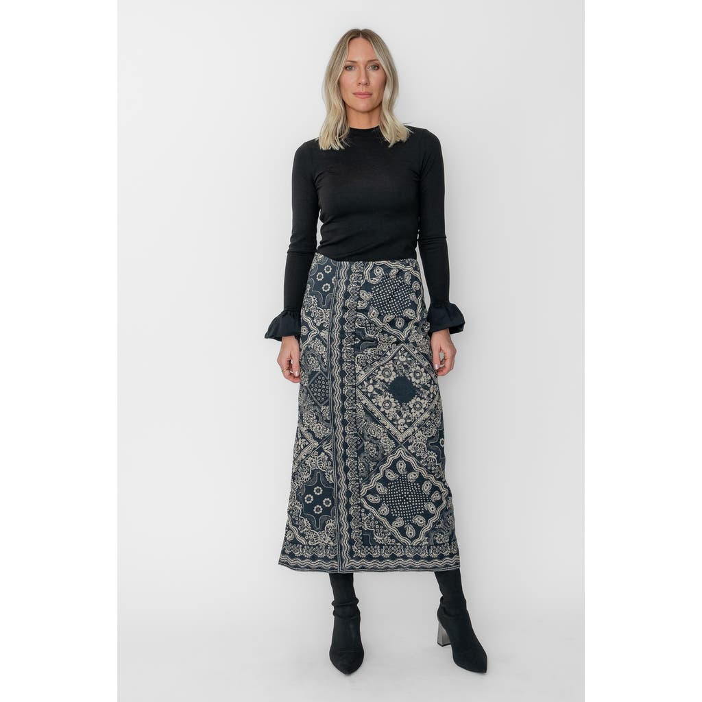 West Of Vivi Knit Top In Black