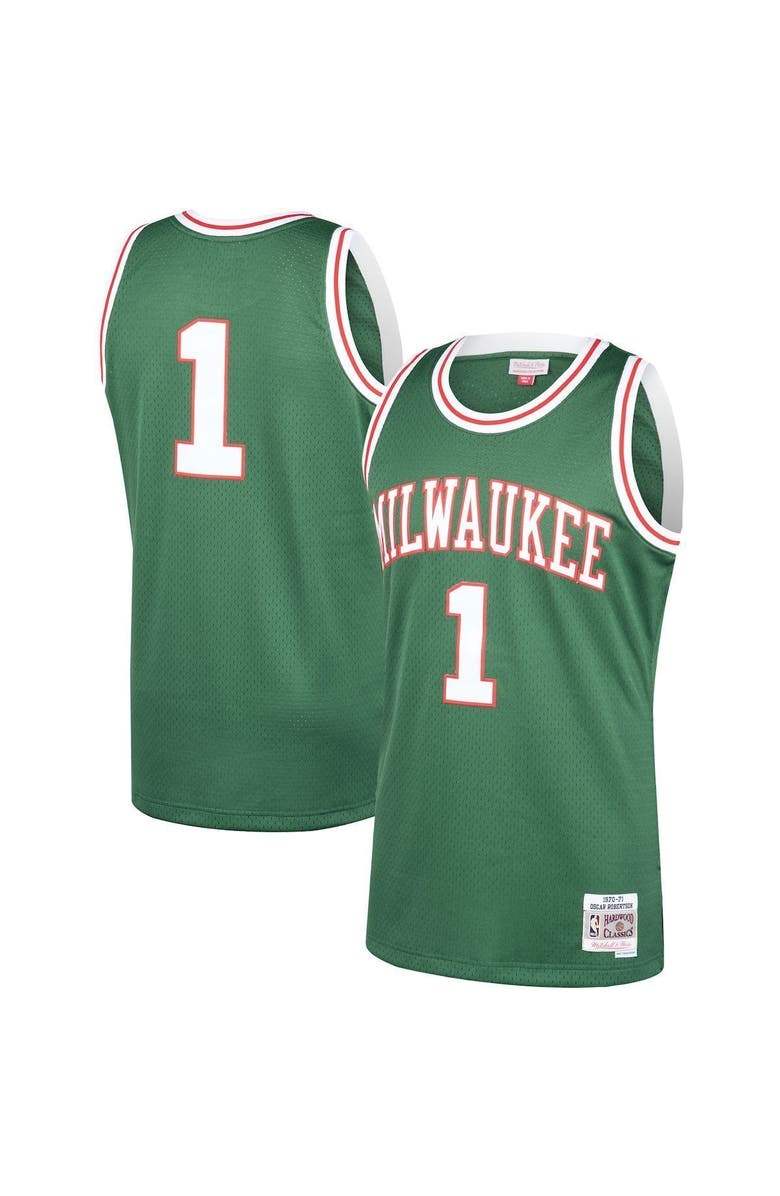 Mitchell & Ness Men's Mitchell & Ness Oscar Robertson Green Milwaukee Bucks 2001/02 Hardwood Classics Swingman Jersey, Alternate, color, 