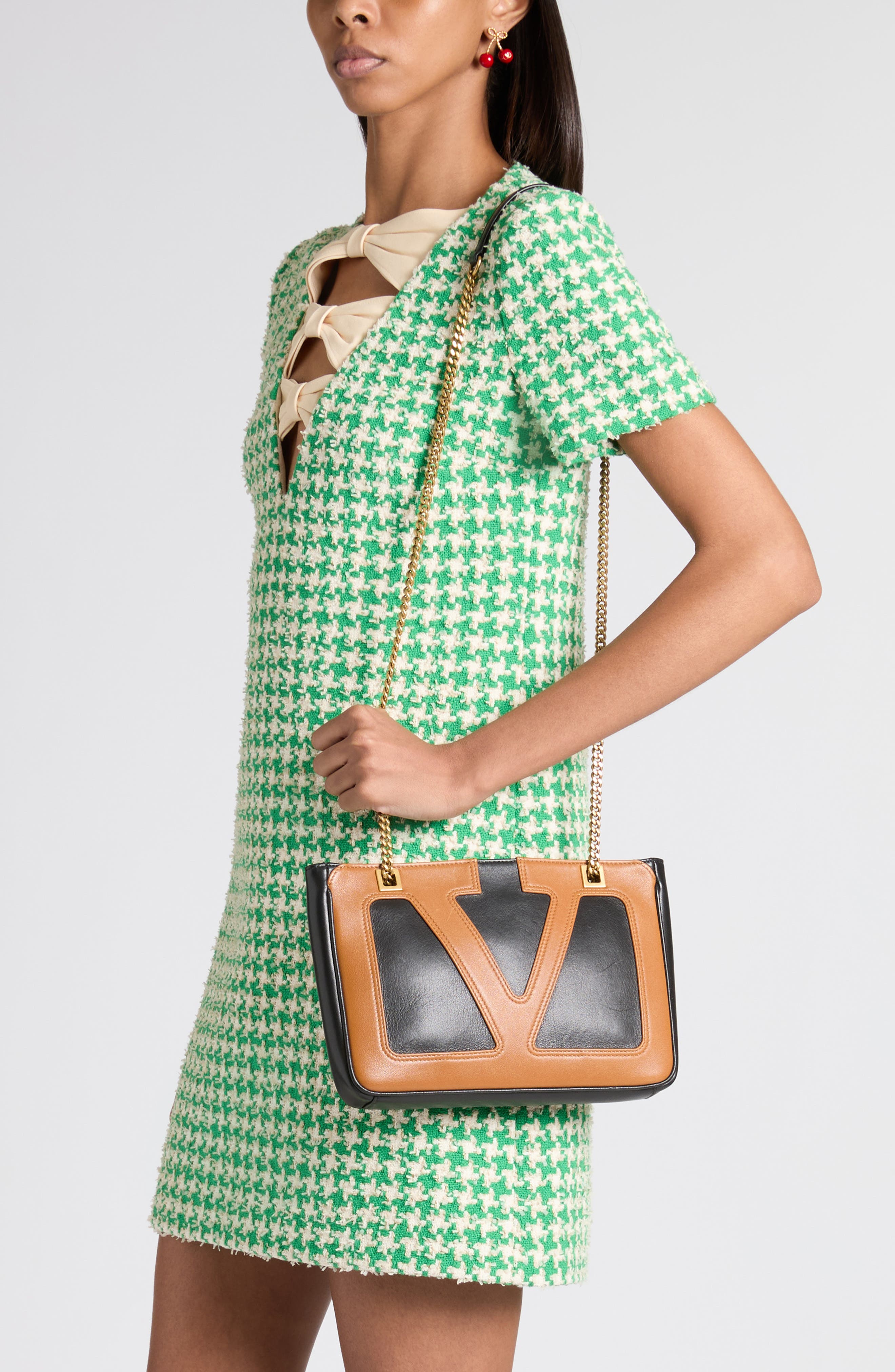 Valentino Garavani Small Viva Superstar Leather Tote, Alternate, color, Black/ Tan