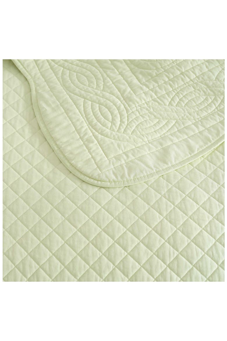 Vintage Scallop Cotton Percale Quilt, Alternate, color, LIGHT LAUREL GREEN