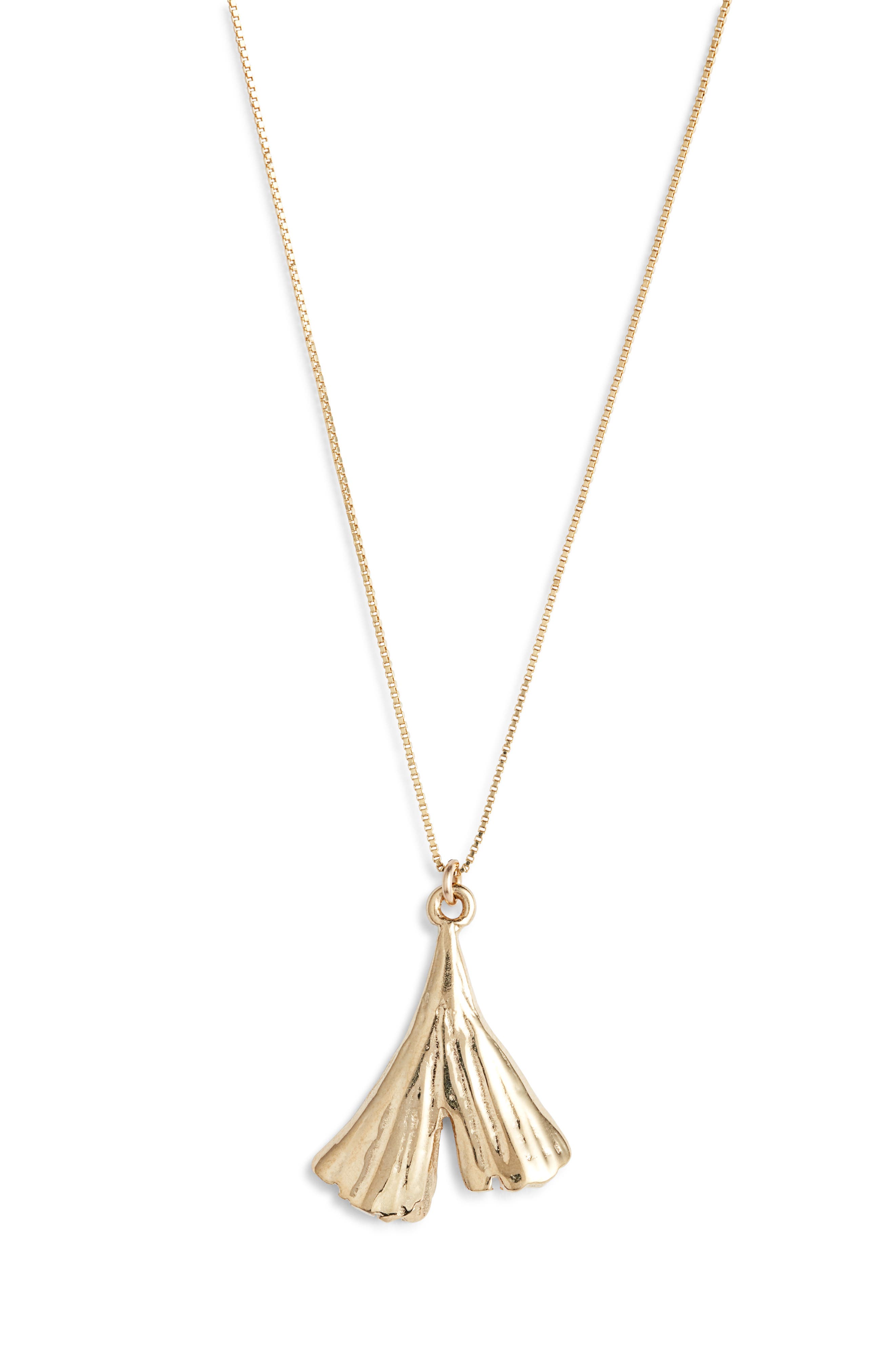 Set & Stones Camden Leaf Pendant Necklace in Gold 