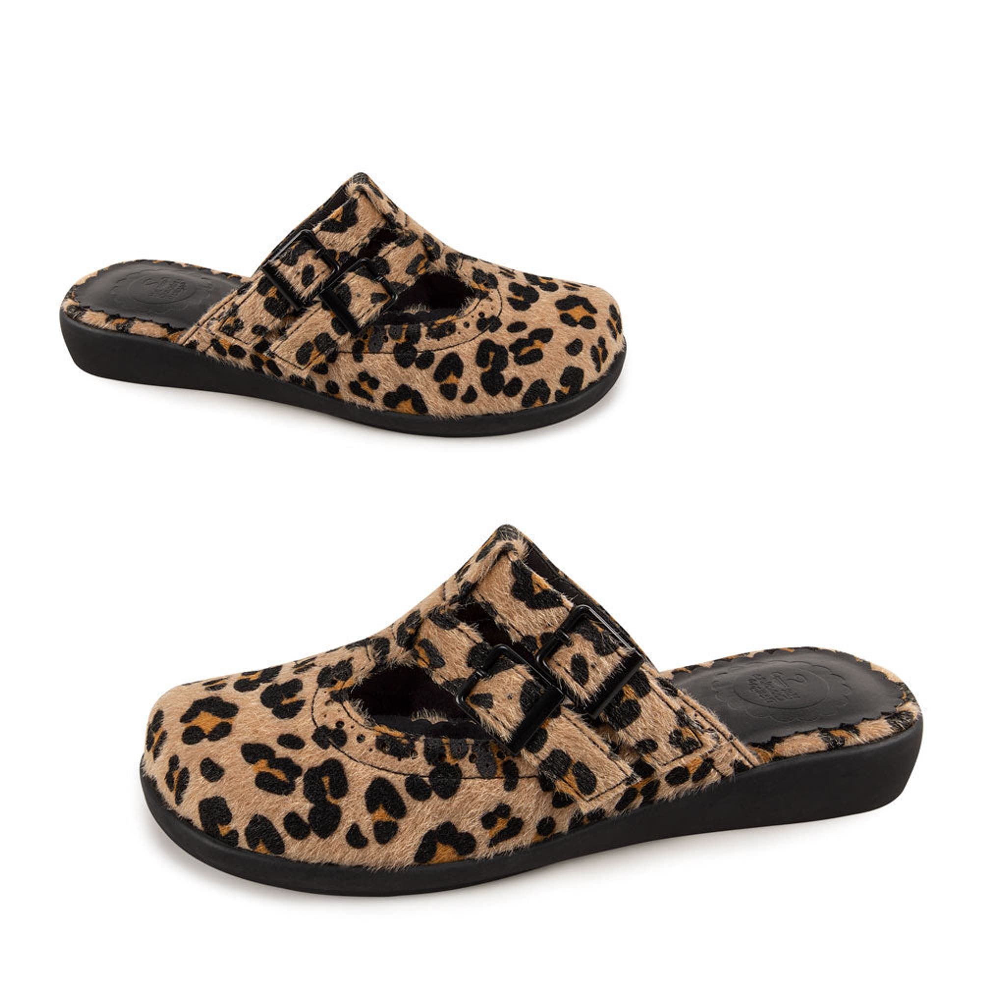 Spotted Women's Mary Jane Clogs, Alternate, color, Spotted