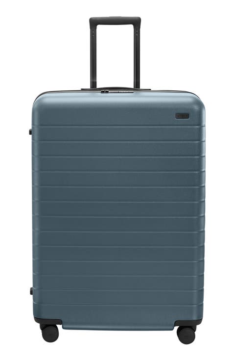 The Large Flex Suitcase