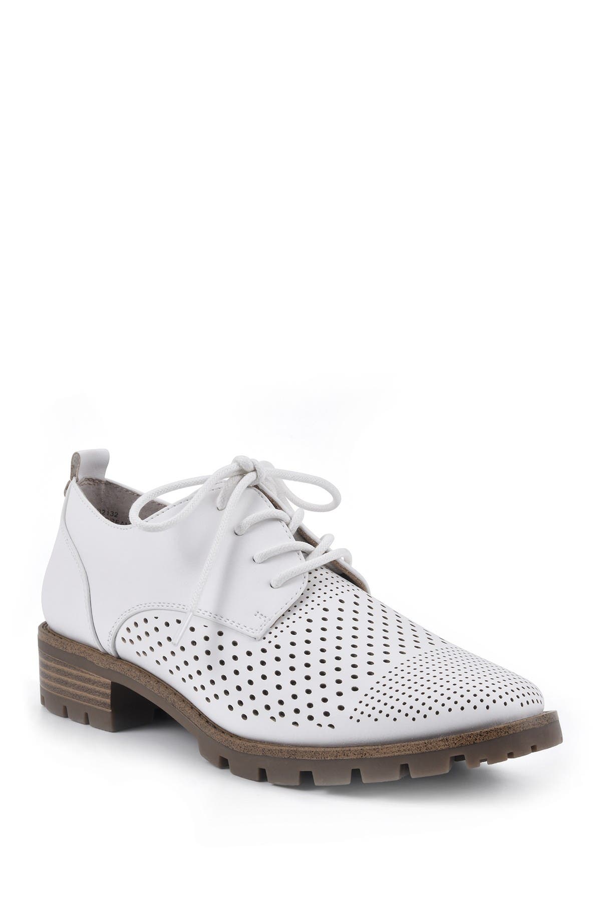 White Mountain Footwear Dream On Perforated Oxford, Main, color, 