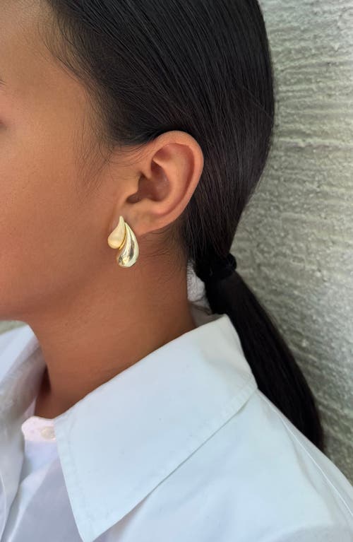 Adornia Teardrop Stud Earrings In Gold