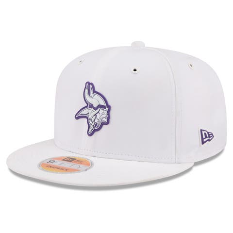 Men's New Era White Minnesota Vikings 2026 Sideline 9FIFTY Snapback Hat