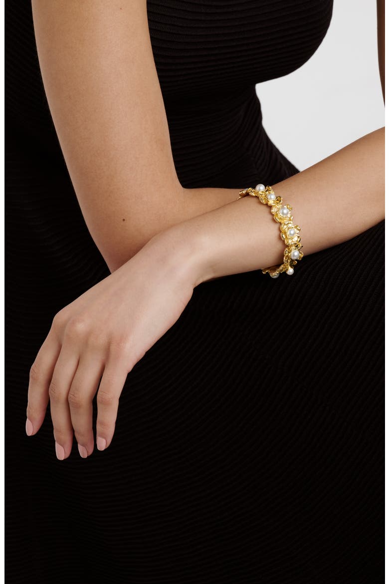 Darell Daisy Faux Pearl Bangle Bracelet, Alternate, color, GOLD TONE / PEARL