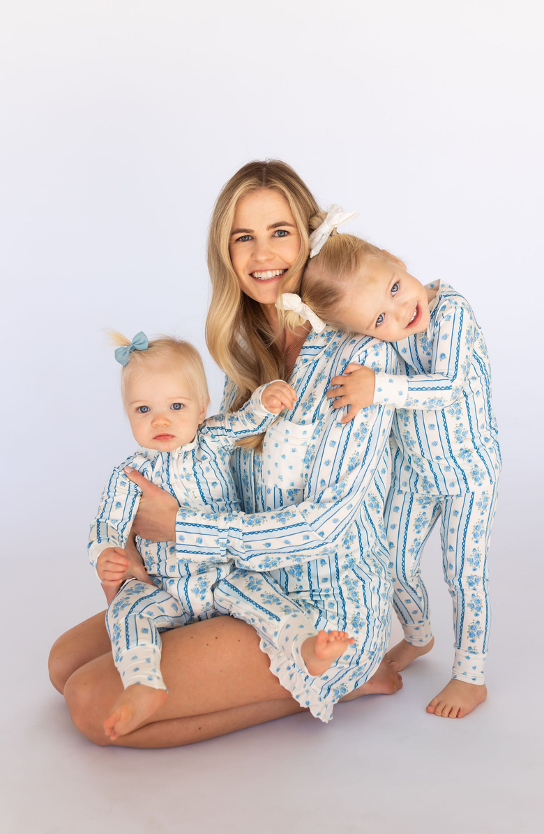 In My Jammers Forever Blooming Zipper Romper, Alternate, color, Cream / Blue Roses
