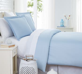 Luxury Collection 300 Thread-Count Long Staple Cotton Oversized Duvet Cover Set