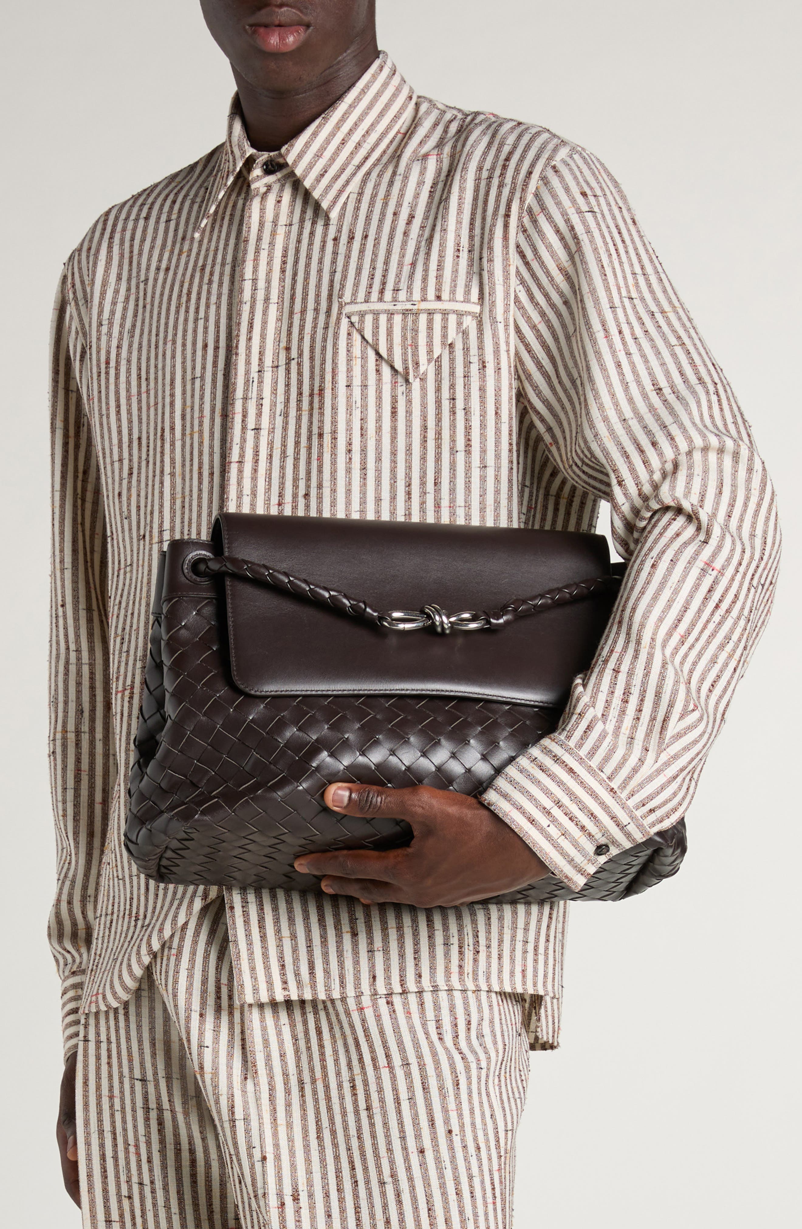 Bottega Veneta Medium Andiamo Leather Messenger Bag, Alternate, color, 