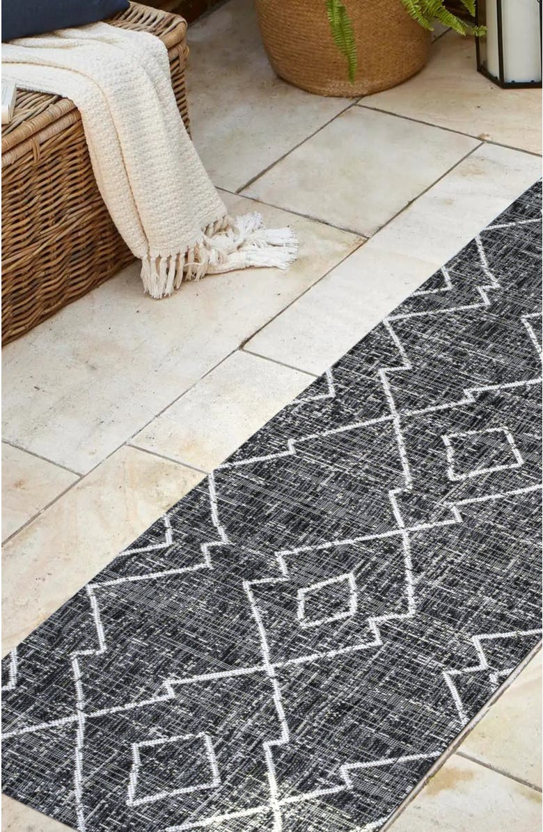JONATHAN Y Carwa  Diamond Trellis Indoor/Outdoor Area Rug, Alternate, color, Black/Ivory