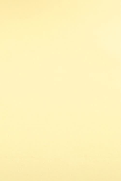 Peloton Performance Short Sleeve In Pale Banana
