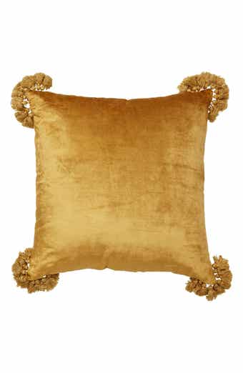 ROSELLI TRADING COMPANY Raj Velvet Tassel Throw Pillow