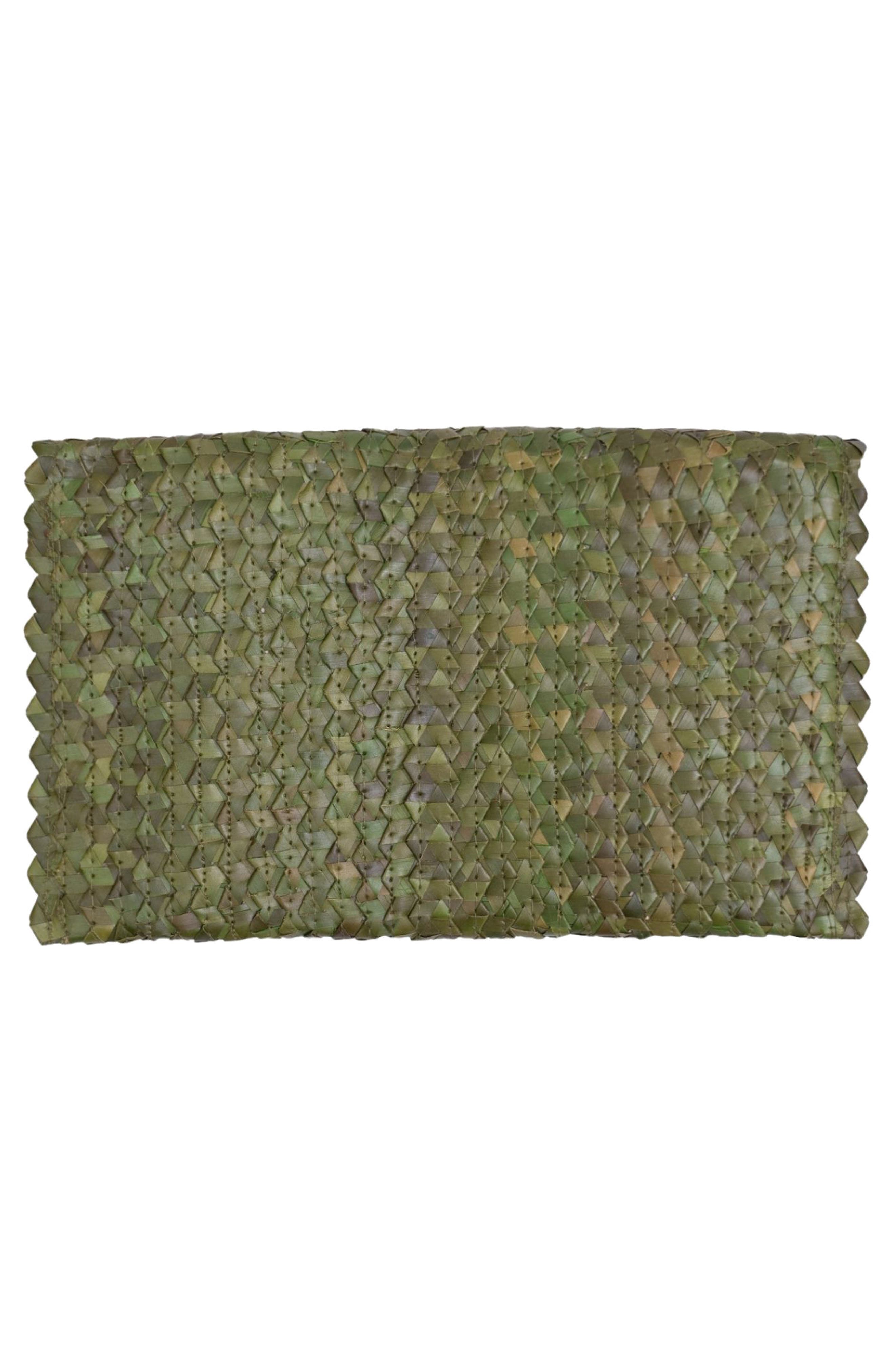 Jelavu Coco Seashell Trim Handwoven Raffia Clutch, Alternate, color, Moss Green