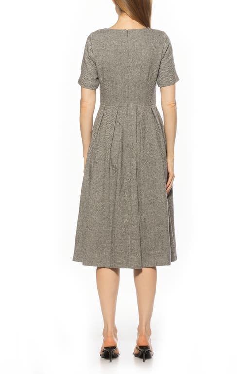 Alexia Admor Imani Short Sleeve Pleated Dress In Gray