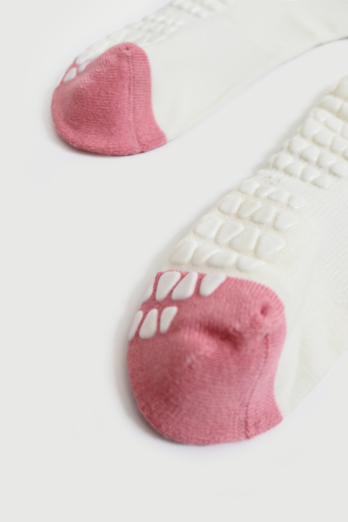 Fraise Paloma Dipped Crew Grip Socks In White