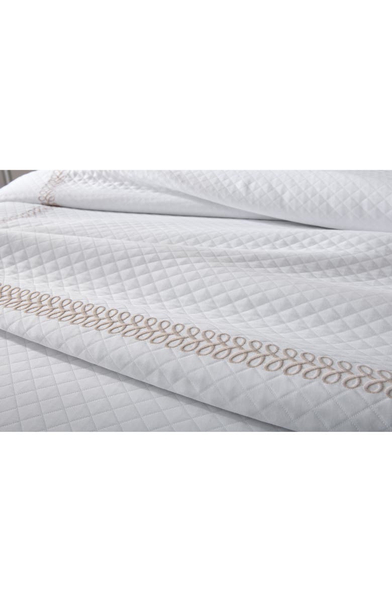 Matouk Astor Braid Matelassé Coverlet, Alternate, color, Silver