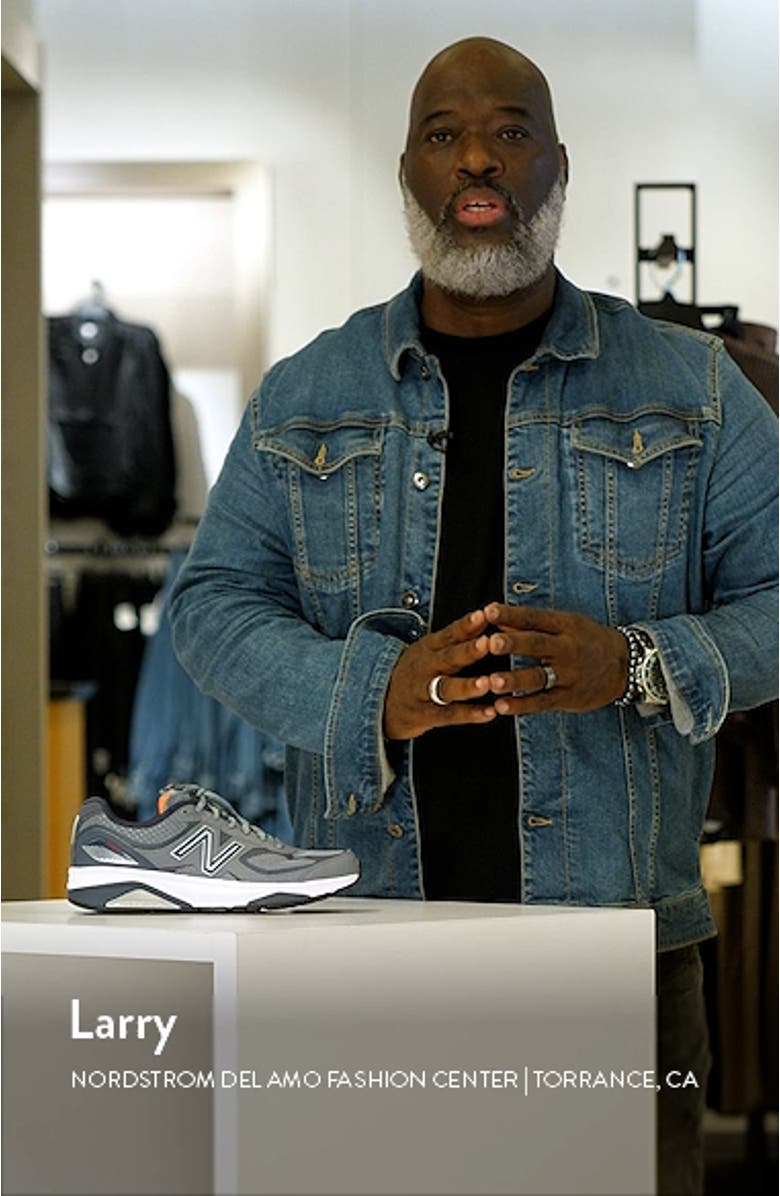 1540v3 Running Shoe, sales video thumbnail