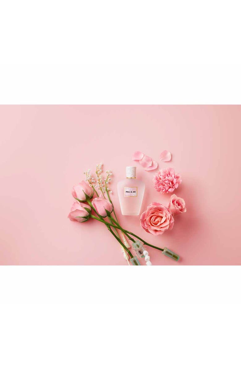 Paul & Joe Refreshing Mist in Various Colors, Alternate, color, Flower Bouquet